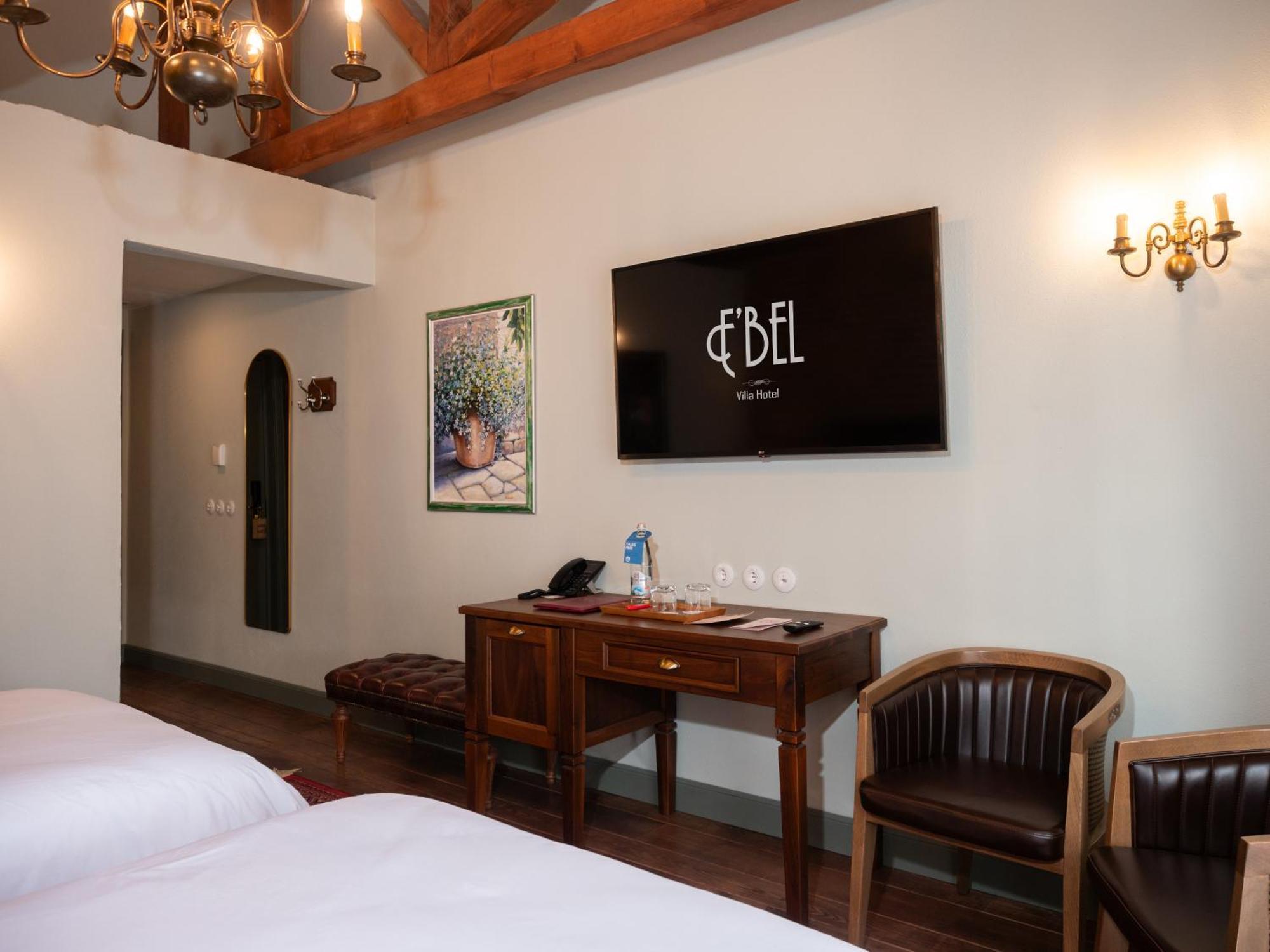 Vila Ebel Hotel Pool & Spa Korça Exteriör bild